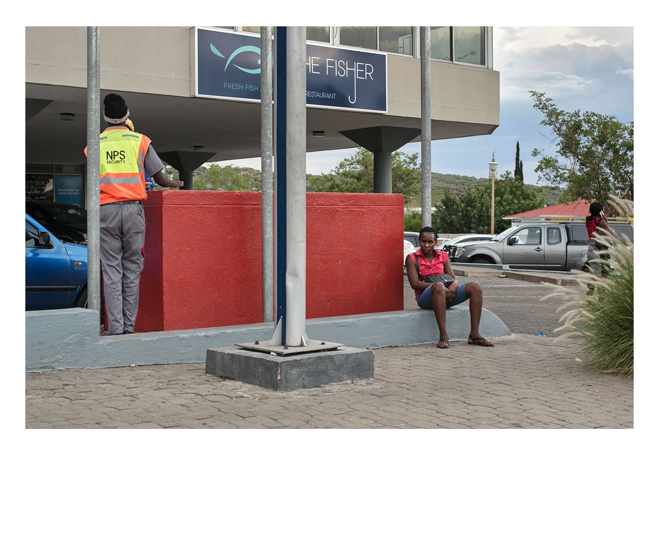 Windhoek_Hidas-Centre-parking-area-with-people